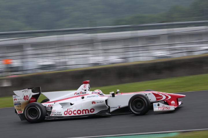 フリー走行: 野尻智紀（DOCOMO DANDELION M40Y SF14）