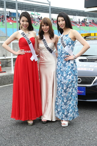 ピットウォーク:ミスユニバースジャパン各県代表のみなさん