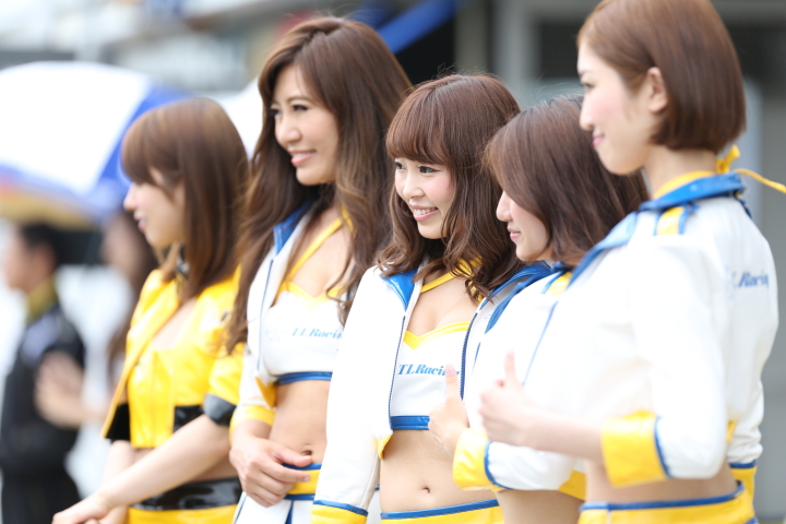 ピットウォーク: レースクイーン