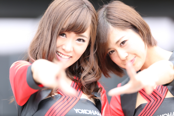 ピットウォーク: レースクイーン