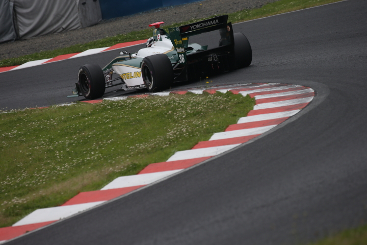 公式予選: アンドレ・ロッテラー（VANTELIN KOWA TOM’S SF14）