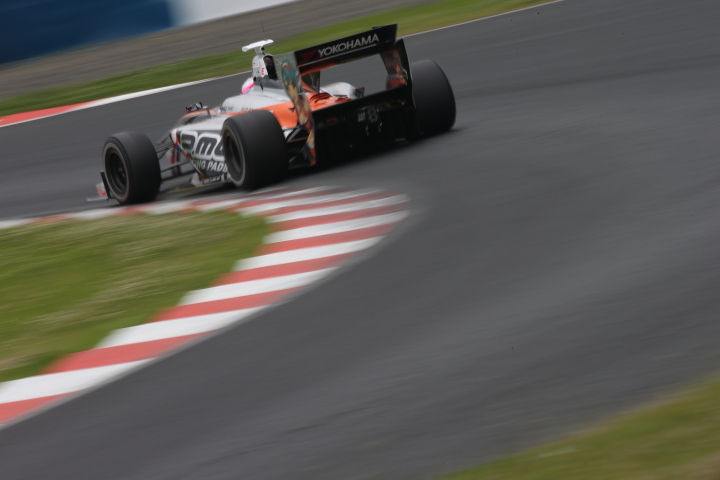 公式予選: 国本雄資（P.MU/CERUMO・INGING SF14）