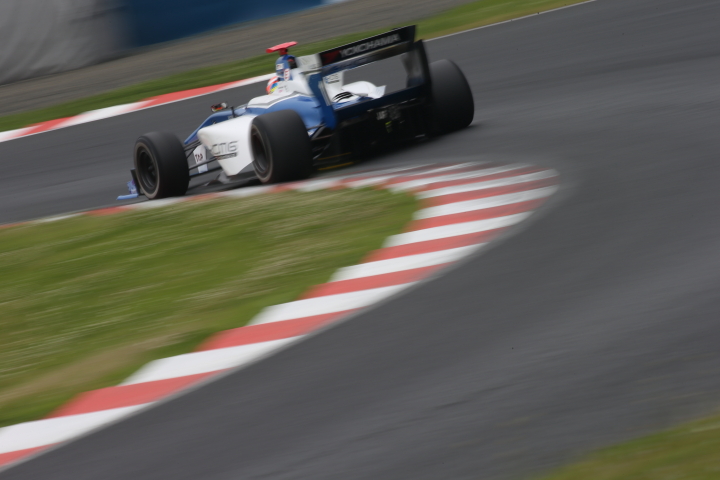 公式予選: 中山雄一（KCMG Elyse SF14）