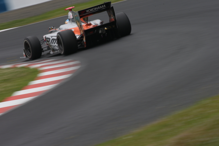 公式予選: 石浦宏明（P.MU/CERUMO・INGING SF14）