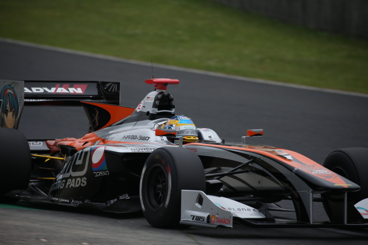 公式予選: 石浦宏明（P.MU/CERUMO・INGING SF14）