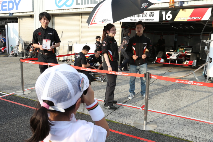 キッズピットウォーク: 山本尚貴（TEAM無限）