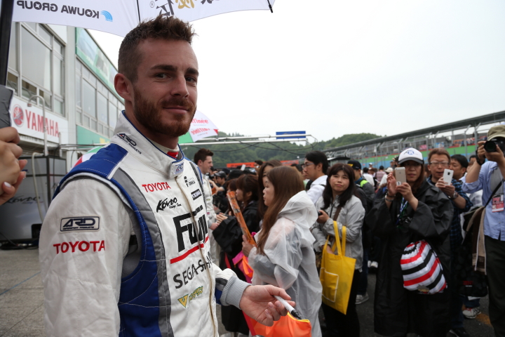 キッズピットウォーク: ジェームス・ロシター（KONDO RACING）