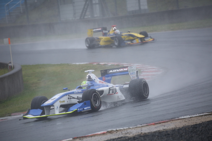 決勝レース: ウィリアム・ブラー（フジ・コーポレーションKONDO SF14）