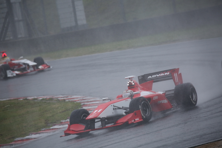 決勝レース: 伊沢拓也（REAL SF14）