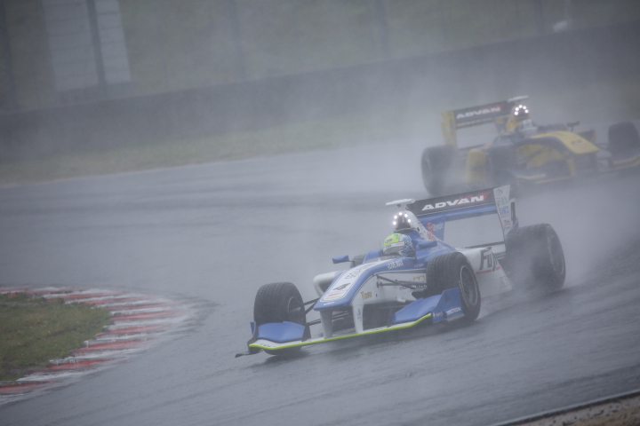 決勝レース: ウィリアム・ブラー（フジ・コーポレーションKONDO SF14）