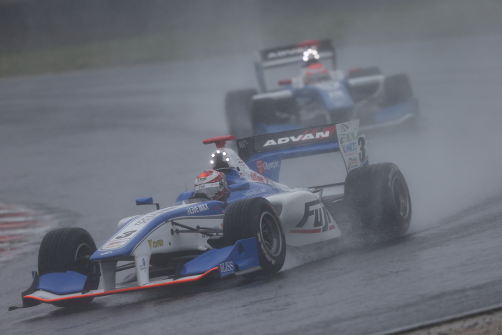 決勝レース: ジェームス・ロシター（フジ・コーポレーションKONDO SF14）