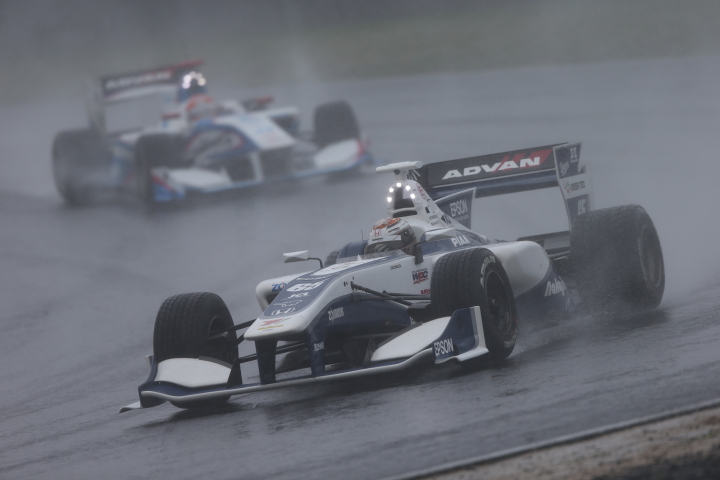 決勝レース: ベルトラン・バゲット（NAKAJIMA RACING SF14）