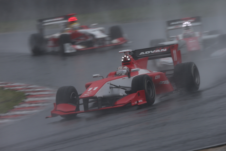決勝レース: 伊沢拓也（REAL SF14）