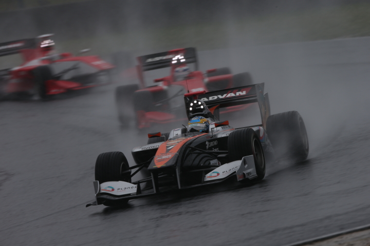 決勝レース: 石浦宏明（P.MU/CERUMO・INGING SF14）