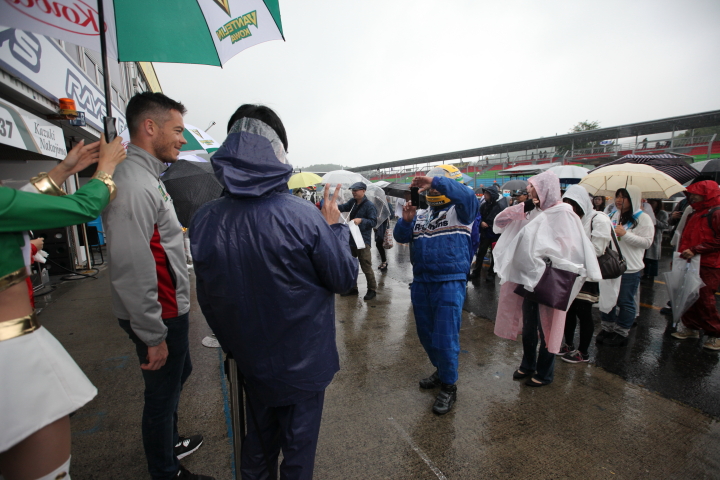 ピットウォーク: アンドレ・ロッテラー（VANTELIN TEAM TOM’S）