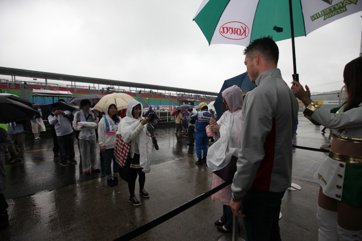 ピットウォーク: アンドレ・ロッテラー（VANTELIN TEAM TOM’S）