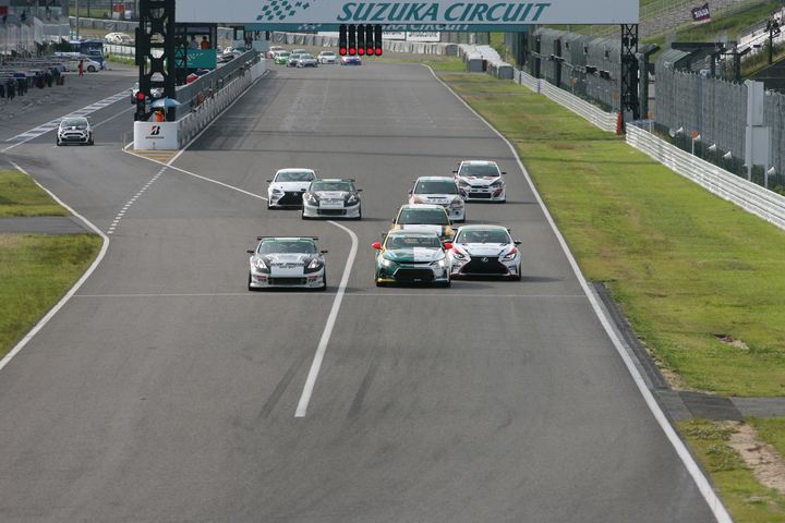 セカンドチャンス100: グループ1のスタートシーン