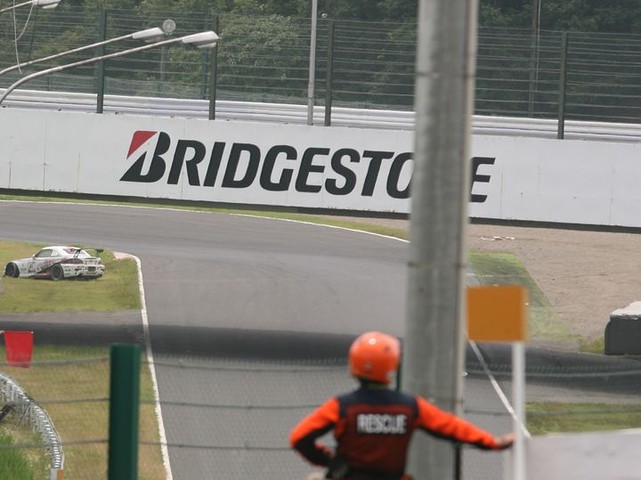 Bドライバー予選でST-4クラスの井出有冶（TAKUMI × HERO'S SSR ings S2000）がストップ