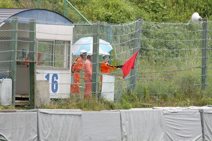 井出有冶のトラブルによりBドライバー予選は赤旗が提示された