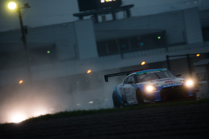 レース終盤のナイトラン