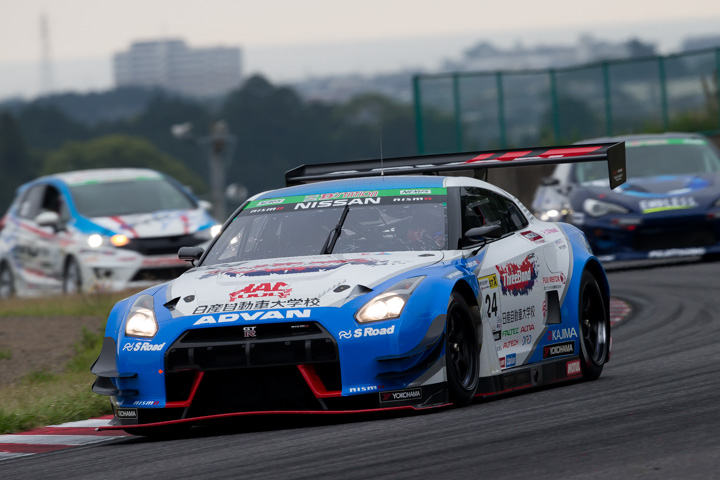 ST-Xクラストップは内田優大／藤井誠暢／平峰一貴組（スリーボンド日産自動車大学校GT-R）