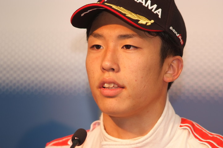 決勝記者会見: 2位の坪井翔（TEAM TOM'S）