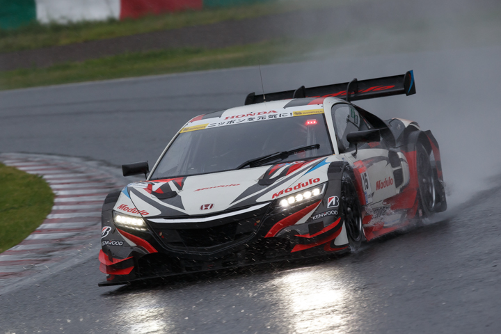 公式テスト鈴鹿3回目: GT500クラス5位の武藤英紀／オリバー・ターベイ組（ドラゴモデューロNSX CONCEPT-GT）