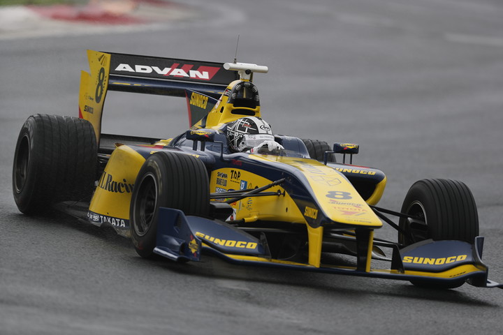 フリー走行1回目: トップタイムは小林可夢偉（SUNOCO TEAM LEMANS SF14）