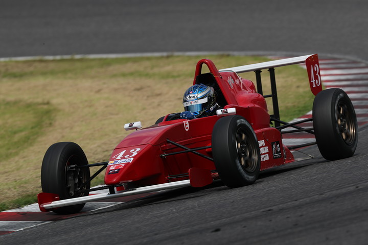 決勝3位は鈴木智之（K&G C72 FUN☆SCOOP 10V）