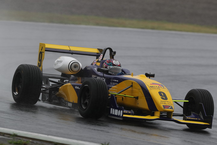 Nクラス予選2位の廣田築（アルビレックスF306TLM）