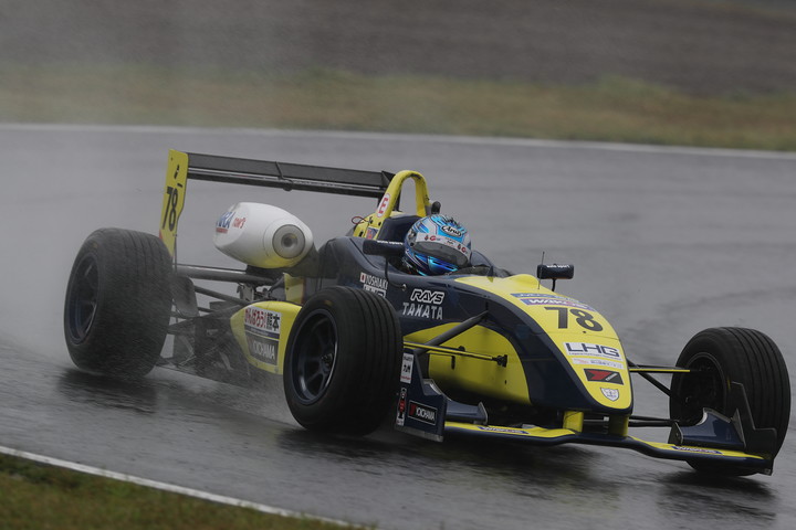 Nクラスポールポジションの片山義章（Petit LM Racing）