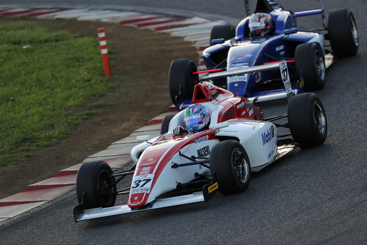 小高一斗と平木湧也の争い