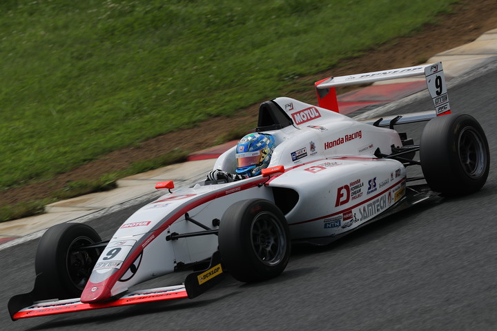 決勝3位は阪口晴南（HFDP/SRS/コチラレーシング）