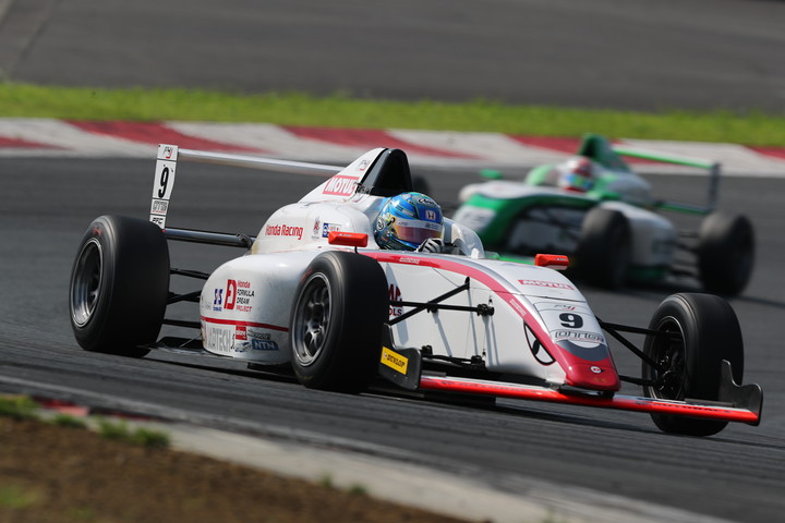 公式予選: 第5戦、第6戦とも3位の阪口晴南（HFDP/SRS/コチラレーシング）