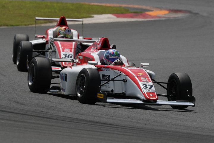 小高一斗と宮田莉朋の争い