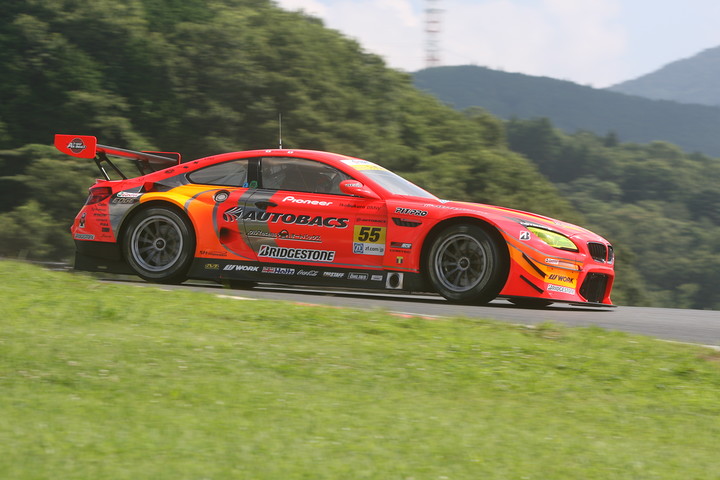 フリー走行: GT300クラストップタイムは高木真一／小林崇志組（ARTA BMW M6 GT3）