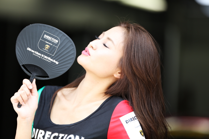 ピットウォーク: レースクイーン