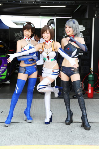 ピットウォーク: レースクイーン