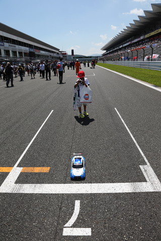 ピットウォーク: レースクイーン