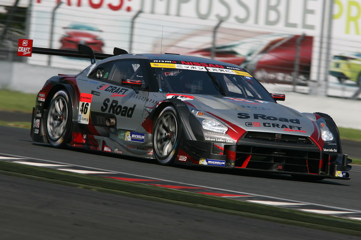 GT500クラス予選2位の本山哲／千代勝正組（S Road CRAFTSPORTS GT-R）