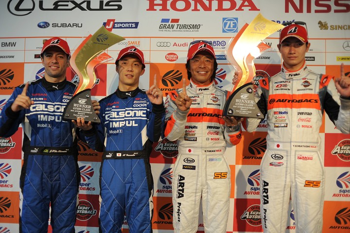 決勝フォトセッション: 両クラスのウィナー