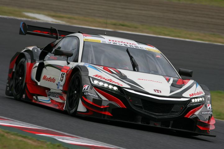 GT500クラスポールポジションは武藤英紀／オリバー・ターベイ組（ドラゴモデューロNSX CONCEPT-GT）