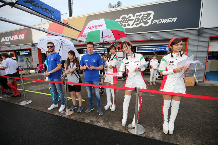 キッズピットウォーク: ジェームス・ロシターとウィリアム・ブラー（KONDO RACING）