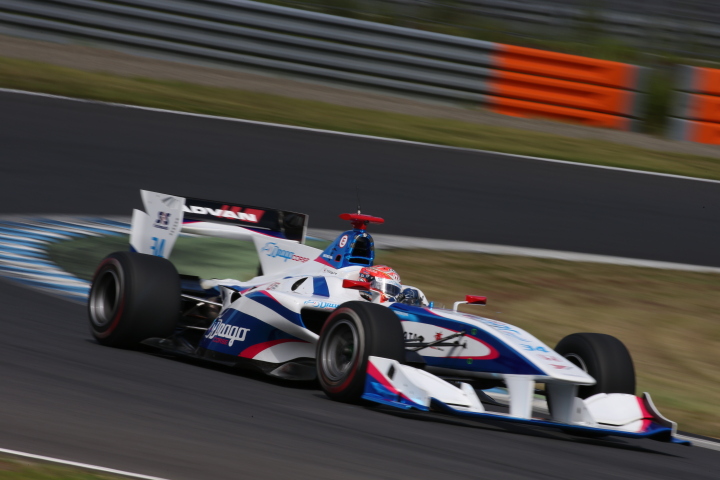 フリー走行2回目: 小暮卓史（DRAGO CORSE SF14）