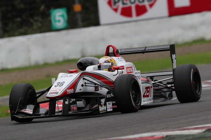 優勝は山下健太（ZENT TOM'S F312）