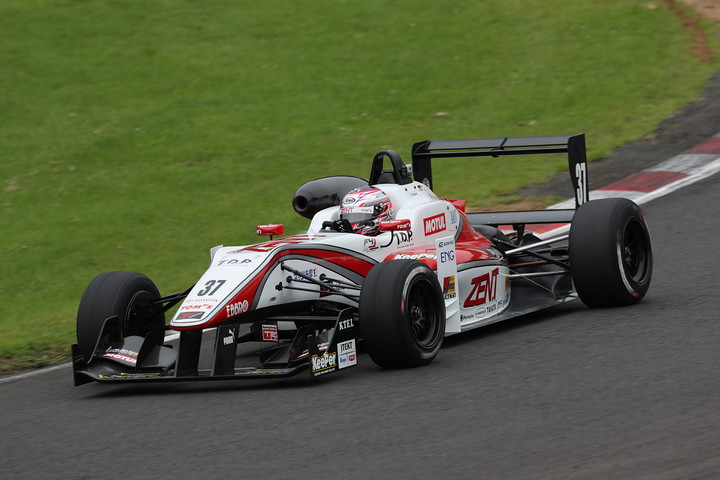 決勝3位は坪井翔（ZENT TOM'S F314）