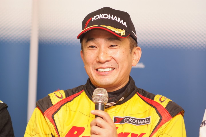 決勝記者会見: Nクラス2位のDRAGON（B-Max Racing team）