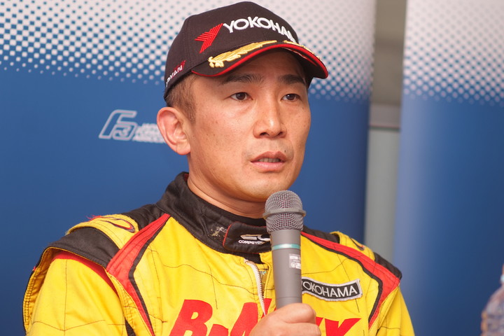 決勝記者会見: Nクラス2位のDRAGON（B-Max Racing team）