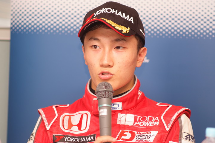 決勝記者会見: 3位の牧野任祐（TODA RACING）