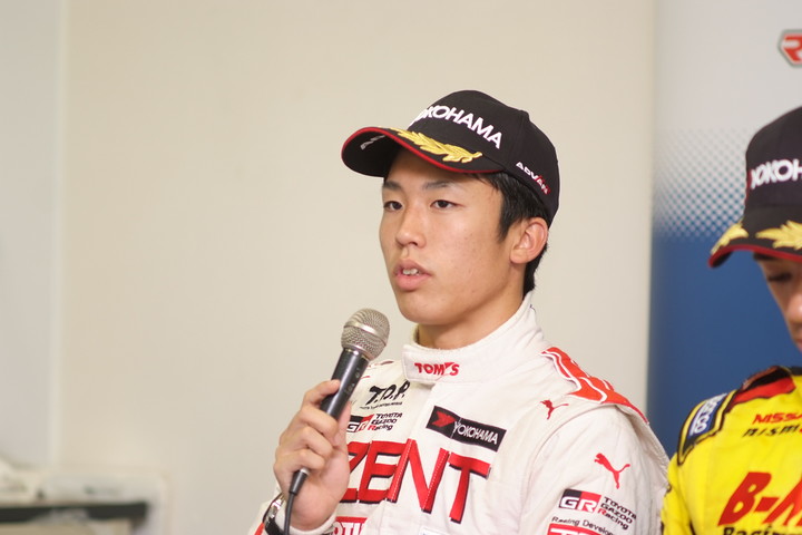 決勝記者会見: 3位の坪井翔（TEAM TOM'S）